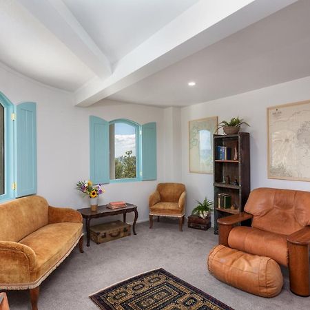 Naxos - Med Style Castle, Ocean Views From Every Room! Bowentown Exterior photo